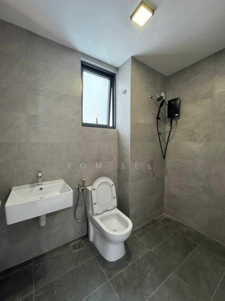 Kediaman Servis untuk Disewa di SUNSURIA FORUM SERVICED APARTMENT - Tom Lee - Bathroom - PropertyGuru.com.my