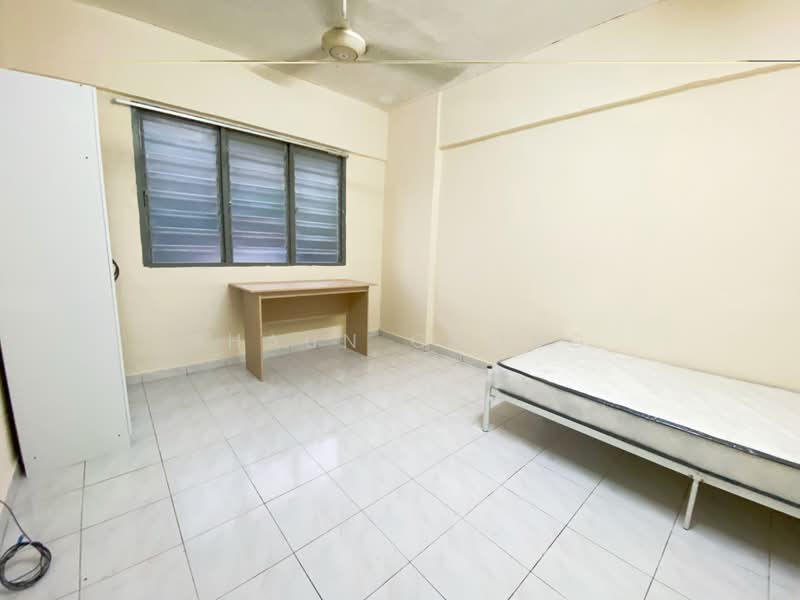 Rumah Flat untuk Disewa di Segar Ria - Shaun Chong - Bedroom - PropertyGuru.com.my
