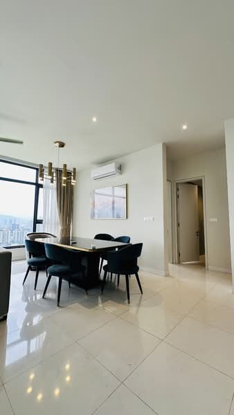 Kediaman Servis untuk Disewa di Service Suites @ Pavilion Embassy - Iylia . - Dining Room - PropertyGuru.com.my