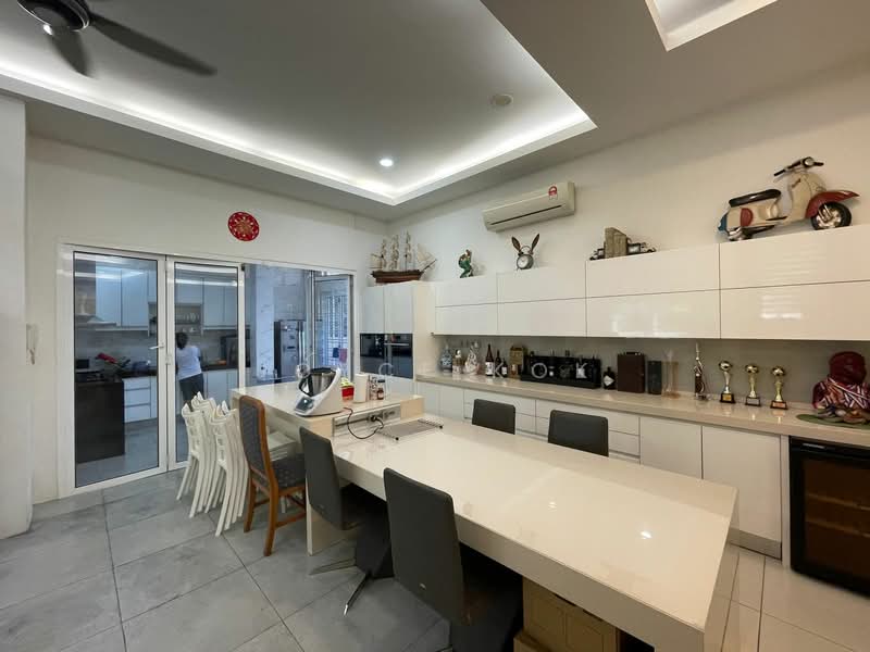 Rumah Berkembar untuk Dijual di Temasya Glenmarie (Glenmarie) - Joyce Kok - Kitchen - PropertyGuru.com.my