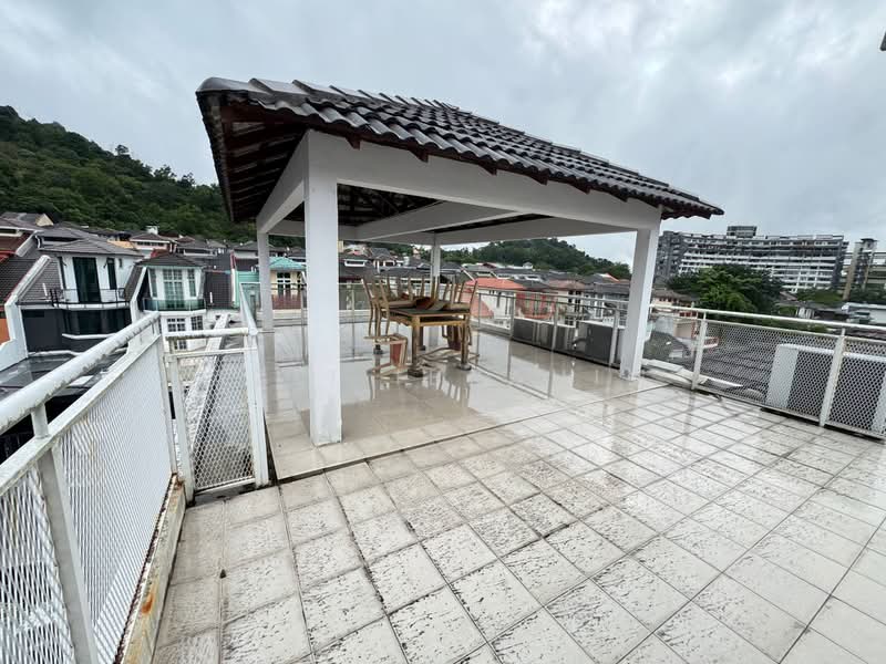 Rumah Teres 3 Tingkat untuk Dijual di Taman Bukit Utama (Ulu Kelang) - Azli Ibrahim - Exterior - PropertyGuru.com.my