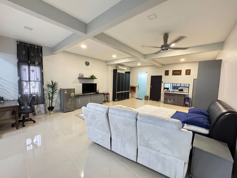 Rumah Teres 3 Tingkat untuk Dijual di Taman Bukit Utama (Ulu Kelang) - Azli Ibrahim - Living Room - PropertyGuru.com.my