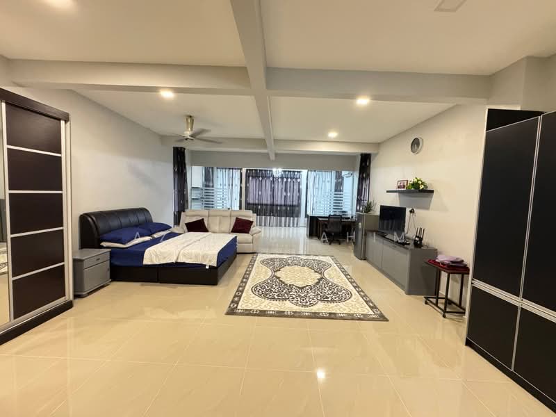 Rumah Teres 3 Tingkat untuk Dijual di Taman Bukit Utama (Ulu Kelang) - Azli Ibrahim - Living Room - PropertyGuru.com.my