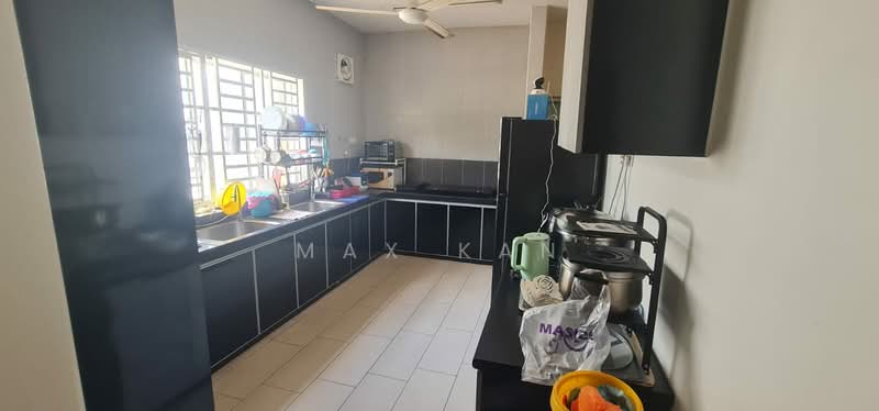 2-storey Terraced House for Sale in Taman Seri Austin (Tebrau) - Max Kan - Kitchen - PropertyGuru.com.my