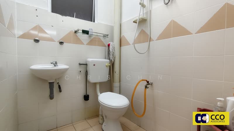 1-storey Terraced House for Sale in Taman Perpaduan Koperasi (Tambun) - Chris Chin - Bathroom - PropertyGuru.com.my