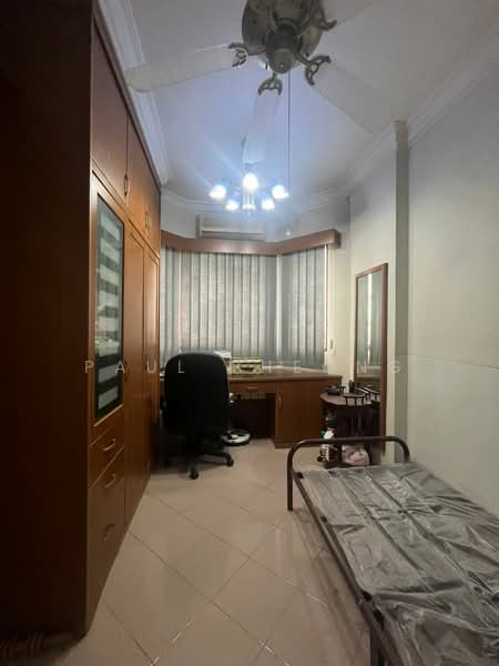Kondominium untuk Dijual di Marina Bay Condominium - Paul Pheong - Study - PropertyGuru.com.my