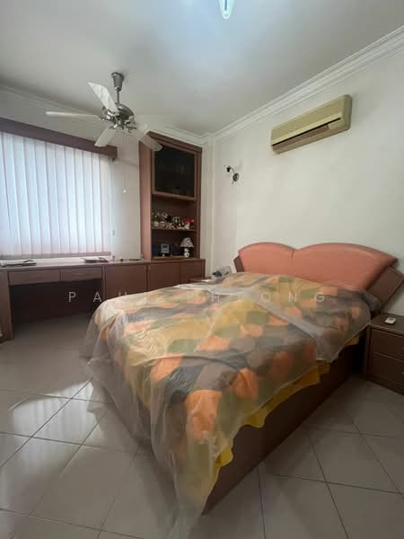 Kondominium untuk Dijual di Marina Bay Condominium - Paul Pheong - Master Bedroom - PropertyGuru.com.my