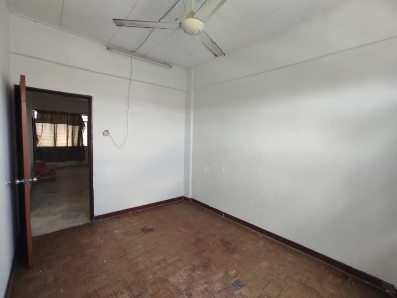Apartment for Sale at Pangsapuri Seri Mawar - FAIZ REZA - PropertyGuru.com.my
