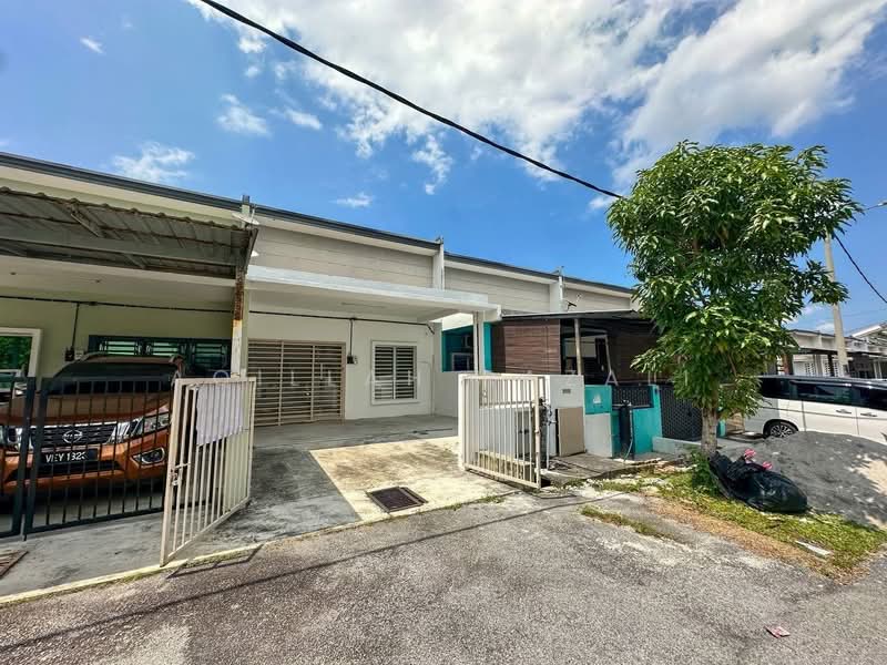 Rumah Teres 1-Tingkat untuk Dijual di Taman Indah Klia (Sepang) - Aqillah Razali - Exterior - PropertyGuru.com.my
