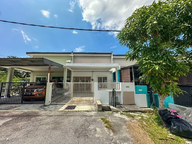 Rumah Teres 1-Tingkat untuk Dijual di Taman Indah Klia (Sepang) - Aqillah Razali - Exterior - PropertyGuru.com.my