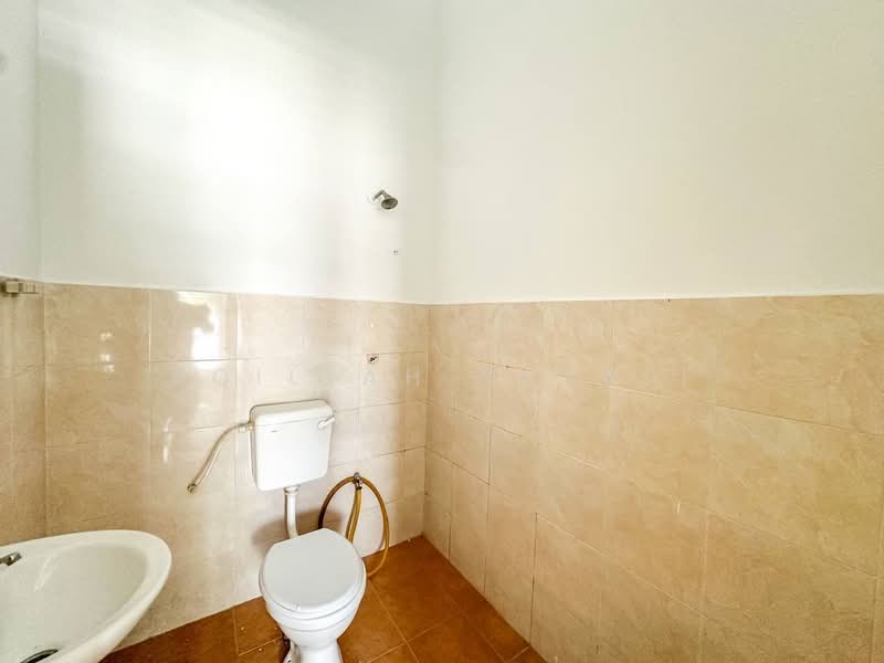 Rumah Teres 1-Tingkat untuk Dijual di Taman Indah Klia (Sepang) - Aqillah Razali - Bathroom - PropertyGuru.com.my
