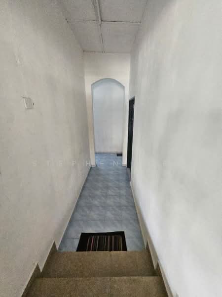 1-storey Terraced House for Sale in Gerik (Perak) - Stephen Siew - Corridor - PropertyGuru.com.my