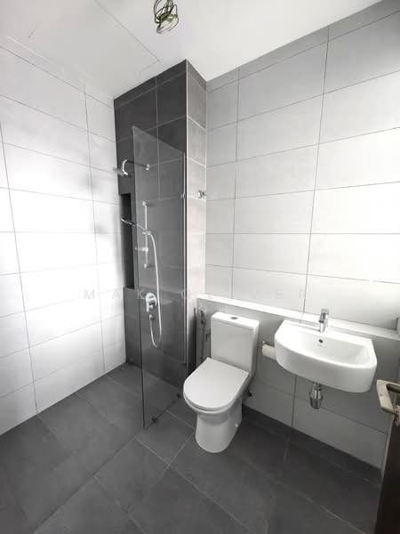 Semi-Detached House for Rent in Puchong (Selangor) - Mak Oliver - Bathroom - PropertyGuru.com.my