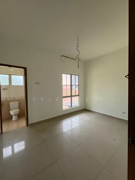 Semi-Detached House for Sale in Taman Minang Ria (Cheras) - Eric Liew - Bathroom - PropertyGuru.com.my