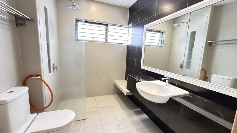 Semi-Detached House for Sale in Kota Emerald (Rawang) - Chloe Kok - Bathroom - PropertyGuru.com.my