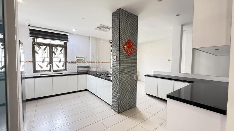 Semi-Detached House for Sale in Kota Emerald (Rawang) - Chloe Kok - Kitchen - PropertyGuru.com.my