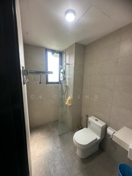 Servis Apartment untuk Disewa di Aera Residence - CK Chieng - Bathroom - PropertyGuru.com.my