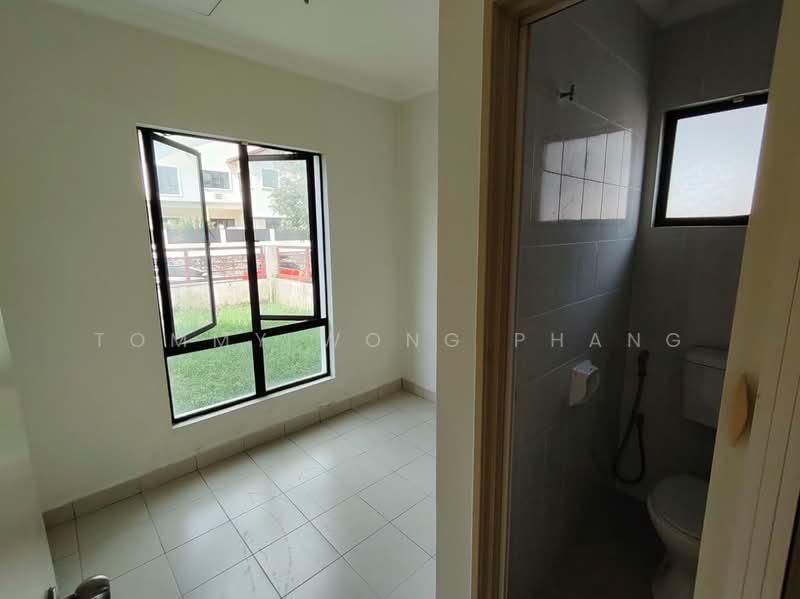 Rumah Teres 2.5 Tingkat untuk Dijual di Bandar Kinrara Seksyen 9 (Bandar Kinrara) - Tommy Wong Phang - Bathroom - PropertyGuru.com.my