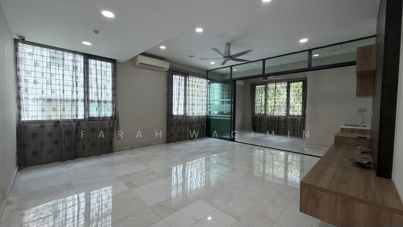 Bungalow House untuk Dijual di Damansara Heights (Kuala Lumpur) - Farah Wagimin - Living Room - PropertyGuru.com.my