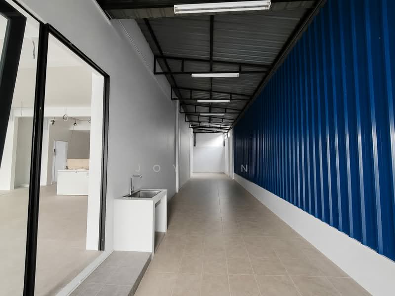Banglo Komersial untuk Disewa di Taman Kebun Teh (Johor Bahru) - Joy Min - Corridor - PropertyGuru.com.my