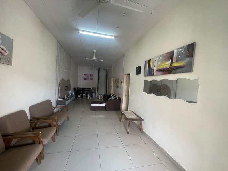 Rumah Teres 1-Tingkat untuk Dijual di Taman Lagenda Putra (Kulai) - Amanda Voon - Living Room - PropertyGuru.com.my