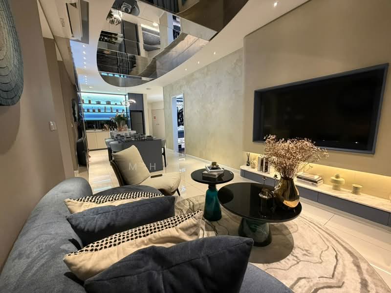 Kediaman Servis untuk Dijual di M Aurora - MH Wong - Living Room - PropertyGuru.com.my