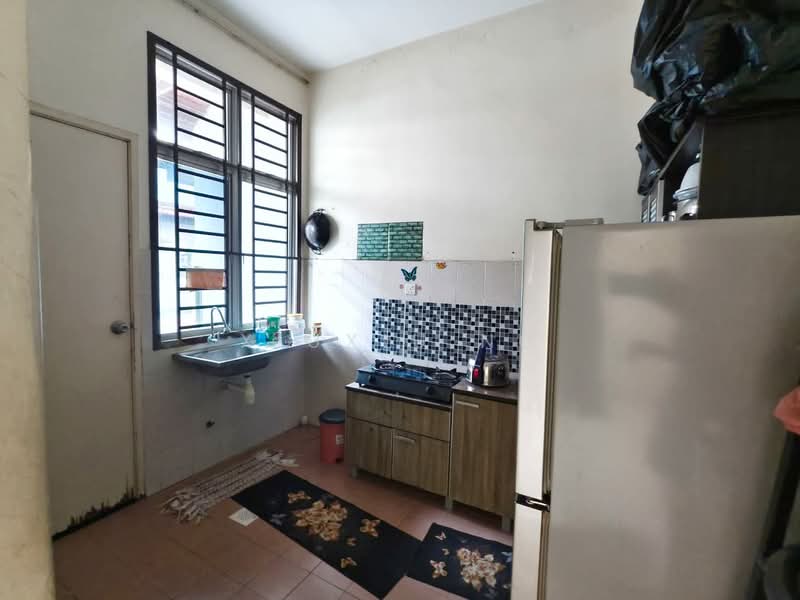 Rumah Teres 2-Tingkat untuk Dijual di Taman Nusa Idaman (Iskandar Puteri (Nusajaya)) - Xiuxiu Ng - Kitchen - PropertyGuru.com.my