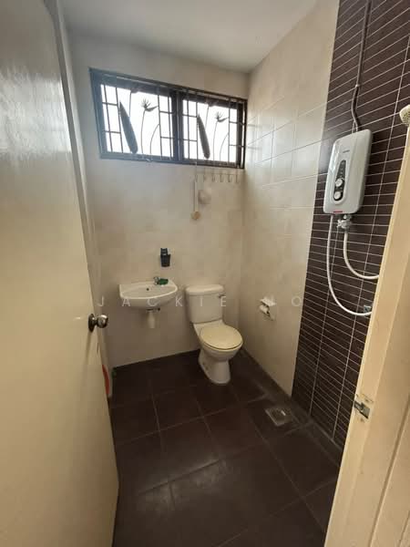 2.5-storey Terraced House for Rent in Bandar Puteri Puchong (Puchong) - Jackie Ho - Bathroom - PropertyGuru.com.my