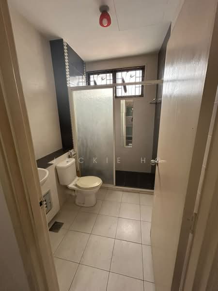 2.5-storey Terraced House for Rent in Bandar Puteri Puchong (Puchong) - Jackie Ho - Bathroom - PropertyGuru.com.my