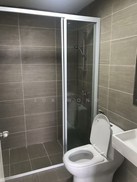 Kediaman Servis untuk Dijual di Lexa Residence @ The Quartz WM - Eda Wong - Bathroom - PropertyGuru.com.my