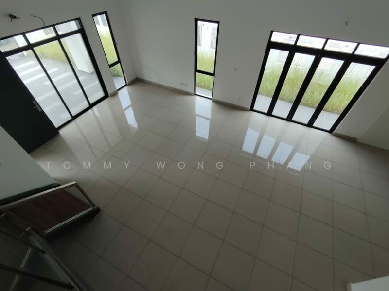Rumah Teres 2-Tingkat untuk Dijual di Seksyen 5, Bandar Kinrara (Puchong) - Tommy Wong Phang - Living Room - PropertyGuru.com.my