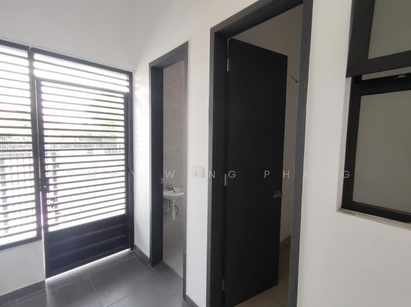 Rumah Teres 2-Tingkat untuk Dijual di Seksyen 5, Bandar Kinrara (Puchong) - Tommy Wong Phang - Entrance - PropertyGuru.com.my