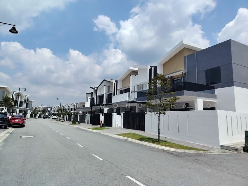 Rumah Teres 2-Tingkat untuk Dijual di Seksyen 5, Bandar Kinrara (Puchong) - Tommy Wong Phang - Exterior - PropertyGuru.com.my