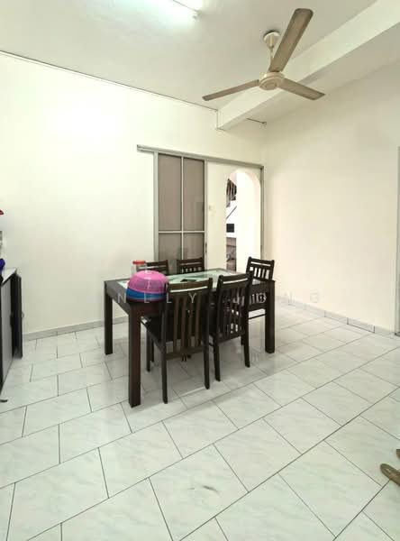 2-storey Terraced House for Sale in Taman Skudai Baru (Skudai) - Janlly Jong - Dining Room - PropertyGuru.com.my