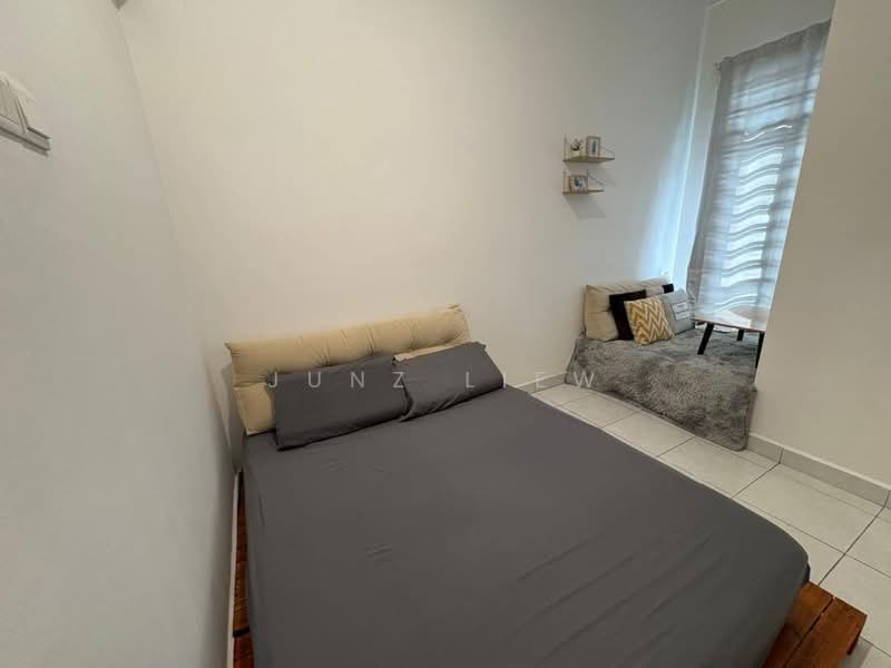 Rumah Teres 2 Tingkat untuk Dijual di Taman Kempas Indah (Tebrau) - Junz Liew - PropertyGuru.com.my