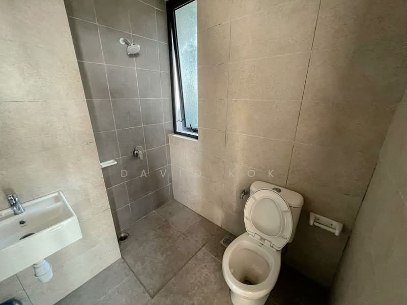 Servis Apartment untuk Disewa di Aera Residence - David Kok - Bathroom - PropertyGuru.com.my