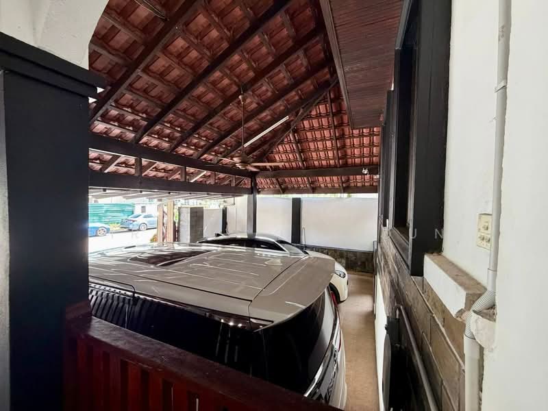 Bungalow for Sale in Bandar Tun Razak (Cheras) - Firdaus Hamidun - Car Park - PropertyGuru.com.my