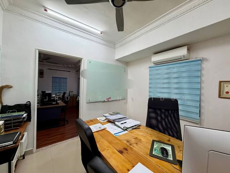 Bungalow for Sale in Bandar Tun Razak (Cheras) - Firdaus Hamidun - Study - PropertyGuru.com.my