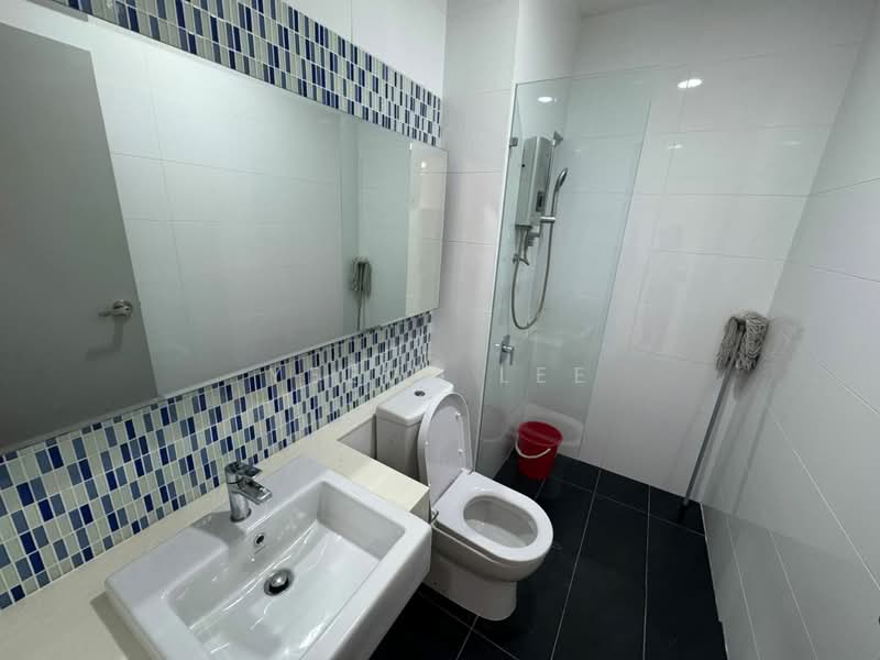 Servis Apartment untuk Disewa di Residential Suites @ HighPark - Yeevy Lee - Bathroom - PropertyGuru.com.my