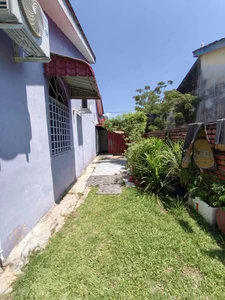 1-storey Terraced House for Sale in Taman Klebang Restu (Chemor) - Sam . - Exterior - PropertyGuru.com.my