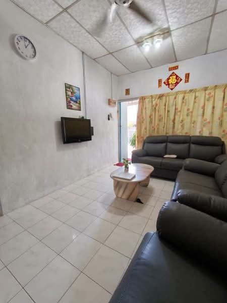 1-storey Terraced House for Sale in Taman Klebang Restu (Chemor) - Sam . - Living Room - PropertyGuru.com.my