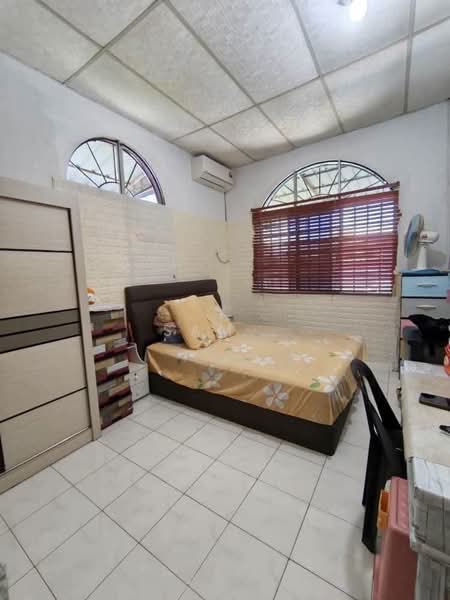 1-storey Terraced House for Sale in Taman Klebang Restu (Chemor) - Sam . - Bedroom - PropertyGuru.com.my