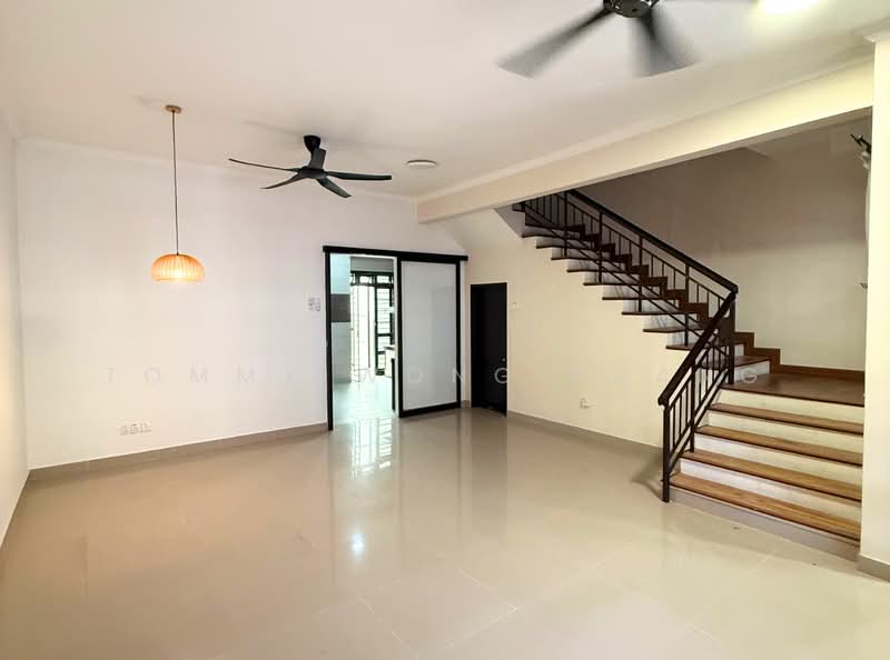Terraced House for Sale in Bandar Kinrara Seksyen 5 (Bandar Kinrara) - Tommy Wong Phang - Living Room - PropertyGuru.com.my