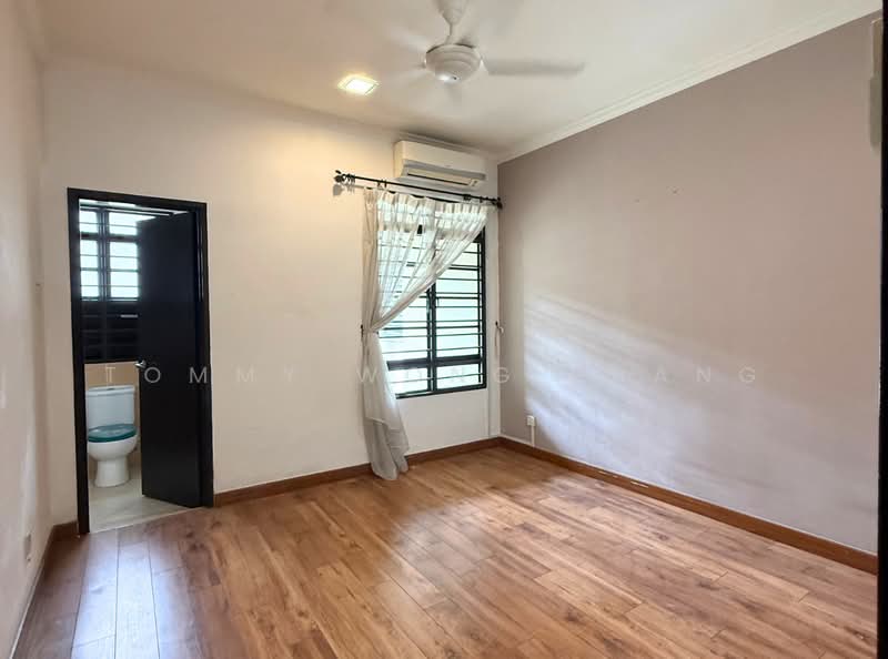 Terraced House for Sale in Bandar Kinrara Seksyen 5 (Bandar Kinrara) - Tommy Wong Phang - Bedroom - PropertyGuru.com.my