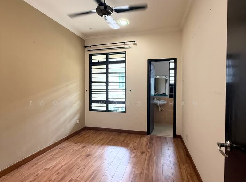 Terraced House for Sale in Bandar Kinrara Seksyen 5 (Bandar Kinrara) - Tommy Wong Phang - Bedroom - PropertyGuru.com.my