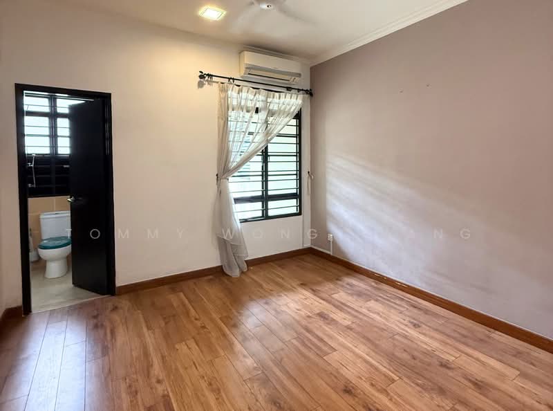 Terraced House for Sale in Bandar Kinrara Seksyen 5 (Bandar Kinrara) - Tommy Wong Phang - Bedroom - PropertyGuru.com.my