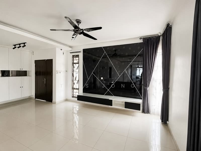 Semi-Detached House for Sale in Kota Emerald (Rawang) - Tris Jong - Living Room - PropertyGuru.com.my