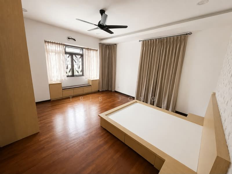 Semi-Detached House for Sale in Kota Emerald (Rawang) - Tris Jong - Bedroom - PropertyGuru.com.my