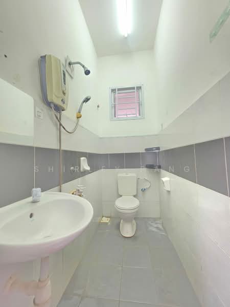 Rumah Teres 2-Tingkat untuk Dijual di Setia Eco Gardens (Gelang Patah) - Shirley Pang - Bathroom - PropertyGuru.com.my
