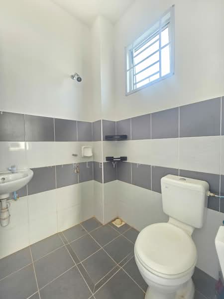 Rumah Teres 2-Tingkat untuk Dijual di Setia Eco Gardens (Gelang Patah) - Shirley Pang - Bathroom - PropertyGuru.com.my